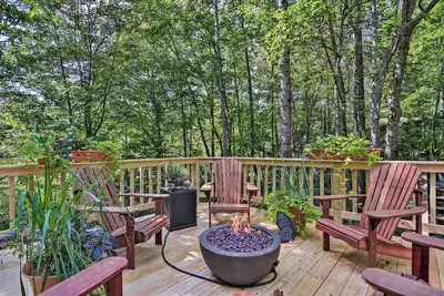Image de New-Nc Hideaway avec pont panoramique, 17 km Ă Asheville