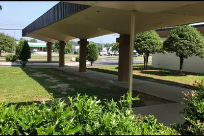 Image de Americas Best Value Inn Wilson - Rez-de-chaussée de l'unité 6 (un lit)