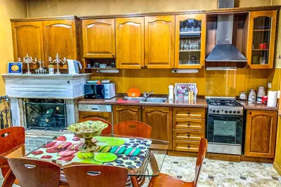 Isani Apartment N1 est un appartement situé dans la ville de Tbilissi