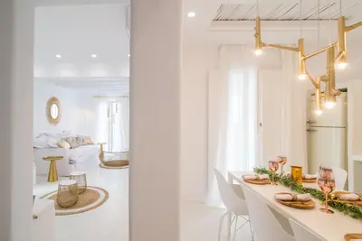 Image de Boutique Villa Luana avec piscine privée près de la plage de Plaka