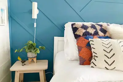 Image de Cottage moderne et ensoleillé à Culver City