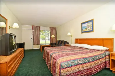 Image de Americas Best Value Inn Wilson - Unité 7 (un lit)