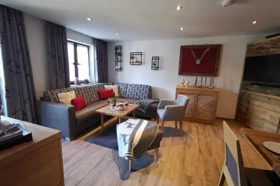 Image de Appartement récemment rénové avec un mobilier exclusif