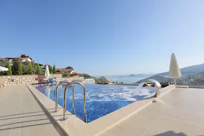 Image de Vtduo: Grand luxe Villa, piscine privée, jacuzzi, des vues sur la mer un-obstrué