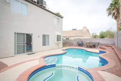 Image de Splendid Maison 3 chambres avec piscine et spa!
