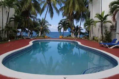 Chrisanns Hidden Cove 2 bdr apt, 5 personnes, piscine, plage