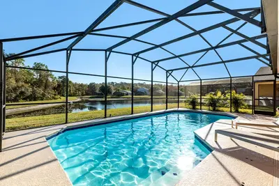 Image de Vue fantastique sur le lac Villa près de Disney