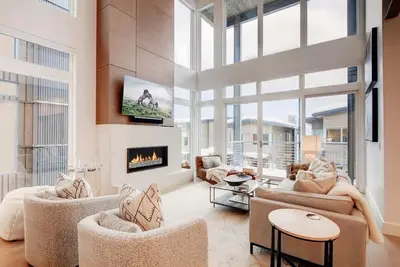 Image de The Apex - Nouvelle montagne moderne 4br, True Ski In / Out à Canyons Village