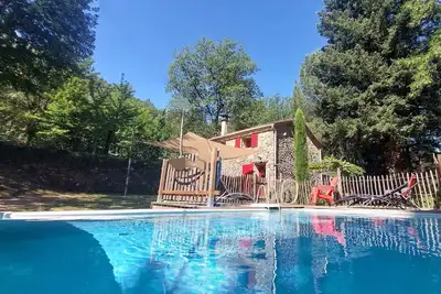 Image de La Clède gite en pleine nature, piscine privée, internet, baignoire balnéo