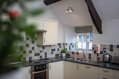 Chalets familiaux conviviaux, piscine intérieure chauffée - 'Number Seven' pour 3 personnes