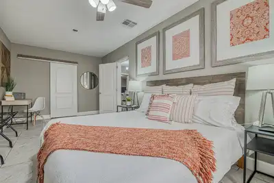 Image de Haven Paradise house- maison de 5 chambres à un kilomètre de l'aéroport avec système de sécurité et réfrigération