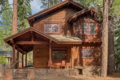 Image de Nouveau - Tahoe Time North Lake 4br avec bain à remous - Walk to Lake!