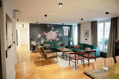 Image de Appartement design 130m² – Haut Marais, 4 ch. clim