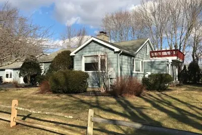 Image de Grand ranch ensoleillé 3bd / 2ba avec plage privée et grand jardin
