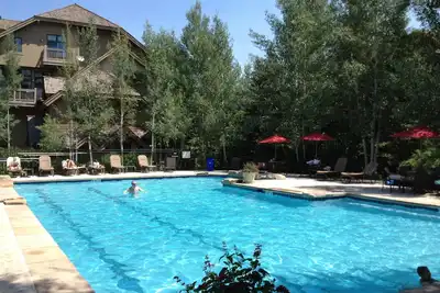 Image de Sleep 25, 7+ Br, Navette / Piscine / Tennis / Bain Ă remous, Billard, Grande vue, Animaux domestiques