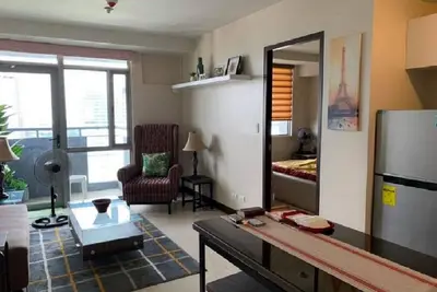 Image de Condo vivant de grande hauteur et très accessible aux transports.