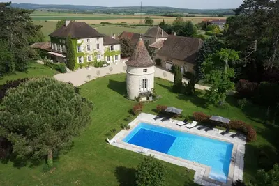 Gîte de charme pour 6 personnes dans ancienne maison du gardien du Château