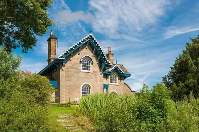 Image de Swiss Cottage/Chatsworth Estate