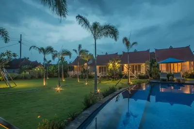 Image de Cabane en bois Ă Lembongan, immense pelouse, piscine disponible
