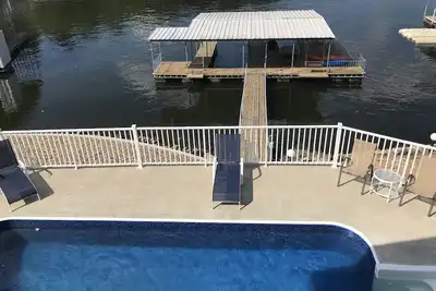 Image de Piscine privée, 7 chambres 5 salles de bain maison au bord de l'eau