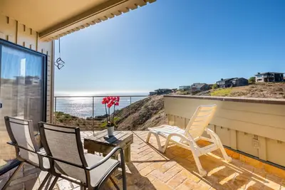 Image de Beach Villa avec vue sur l'océan spectaculaire! Jacuzzi!