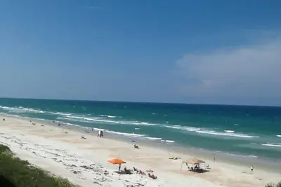 Image de 3/3 Magnifique condo Direct Oceanfront sur la plage sans voiture
