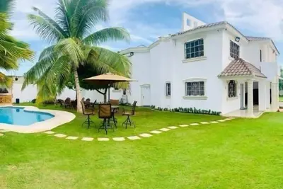 Image de Luxueuse villa avec piscine privée aux las americas