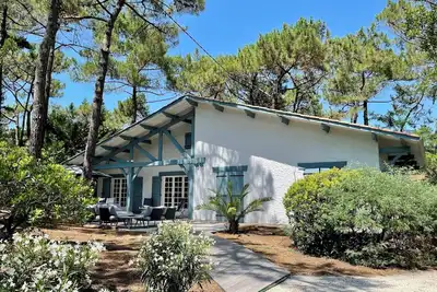 Image de Belle maison landaise, à distance de marche du bassin et de l'ocean