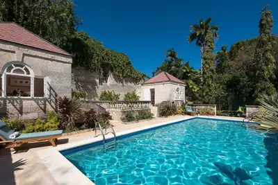 Image de Retraite magnifique avec piscine près de la plage - Porters Cottage