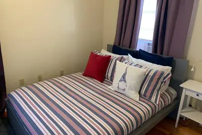 Image de 1631 5g · 2bed Apt rénové / 20 min à Ntc-Parking Avail.