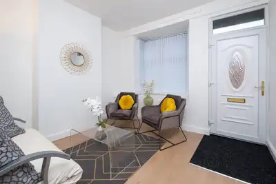 Image de Toute la maison spacieuse peut accueillir jusqu'à 5 personnes