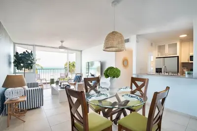 Image de Pal Mar<br> Appartement 2 chambres 2 salles de bain avec une touche tropicale