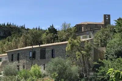 Image de Beautiful archi house with garden. Private swimming pool for renters only