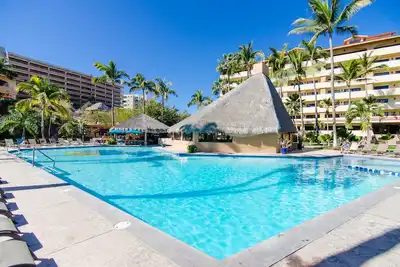 Image de Magnifique Condo avec vue sur la piscine au coeur de Cabo San Lucas
