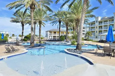 Image de 4 Vos amis 2nv luxe 3bd 2bath Condominium