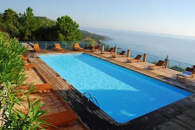 Image de Appartement 2 personnes vue mer panoramique, piscine chauffée, calme