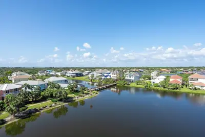 Image de Magnifiques couchers de soleil depuis ce condo situé au-dessus des étages supérieurs du Penthouse Cinnamon Beach -963!