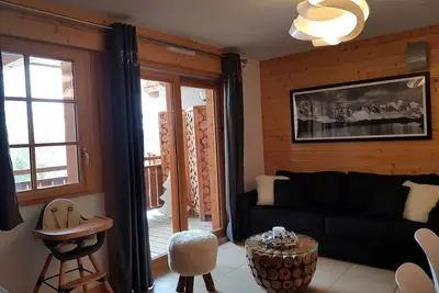 Image de Crystal Chalet Appt 52 M2 vue magnifique sur la Vallée Blanche, skis aux pieds.