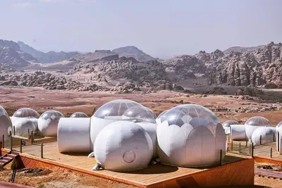 Image de Dormez à Petra sous les étoiles et profitez de votre propre bain à remous.