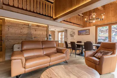 Image de 4p 6 pers, prox commerces, grand balcon, Wifi, garage