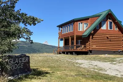 Image de Chalet Home sur Divide Ridge surplombant Glacier Park et St. Mary Lake.