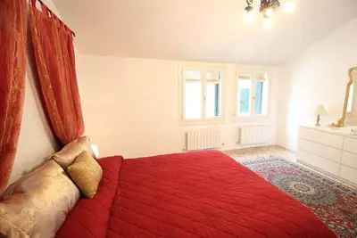 Image de Appartement design - très lumineux - 15 min de San Marco - pratique pour la Biennale