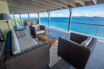 Image de Vues Ă couper le souffle, jacuzzi, maison Ă aire ouverte, Ă 5 min de Nanny Cay Beach & Bar