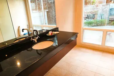 Image de Incroyable valeur énorme appartement de 2 chambres à Karon