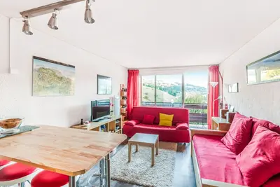 Image de Studio cabine rénové avec parking couvert et casier à ski, proche centre