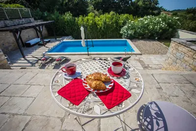 Image de Charmante villa avec piscine privée à Momjan