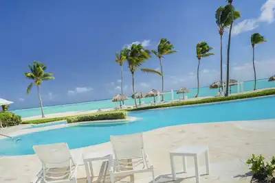 Image de Complexe hôtelier sur le front de mer avec deux chambres à coucher, Cap Cana Resort Punta Palmera