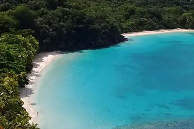 Accueil pour deux VINational garer à l'intérieur - à pied des plages à proximité