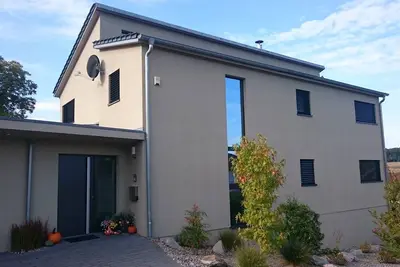 Image de Appartement moderne et confortable avec terrasse et appartement avec entrée privée