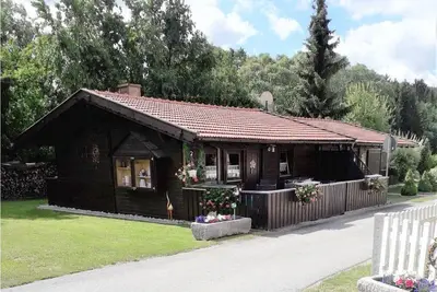Image de Gemütliches Ferienhaus umrahmt von Wiesen und Wäldern